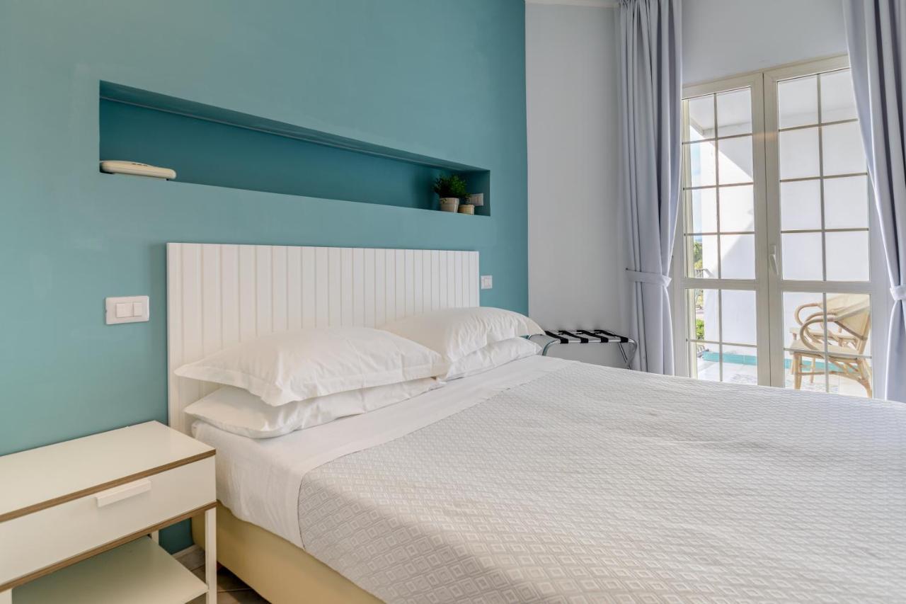 Mandetta - Adults Only 3*